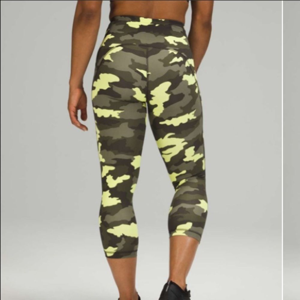 NEW Lululemon Swift Speed High Rise Crops Legging Size 2 - Picture 3 of 10